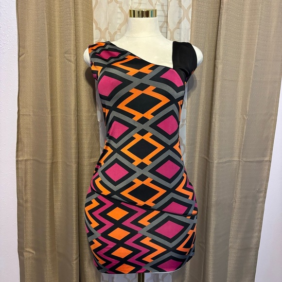 Geometric Patterned One-Shoulder Dress, size S - Picture 1 of 6